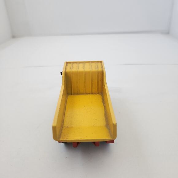 Vintage Corgi Toys 458 ERF 64G Earth Dumper Red & Yellow 1960 Diecast Model - Picture 5 of 6